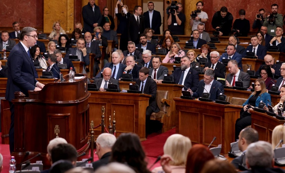 Bie qeveria Serbe, kerkohet shperndarja e Kuvendit dhe shpallja e zgjedhjeve